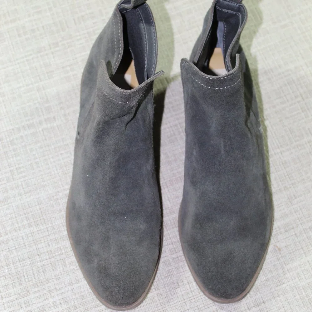 Dolce Vita Size 7.5 Tivon Ankle Boots Suede Uppers Charcoal Grey Split Sides